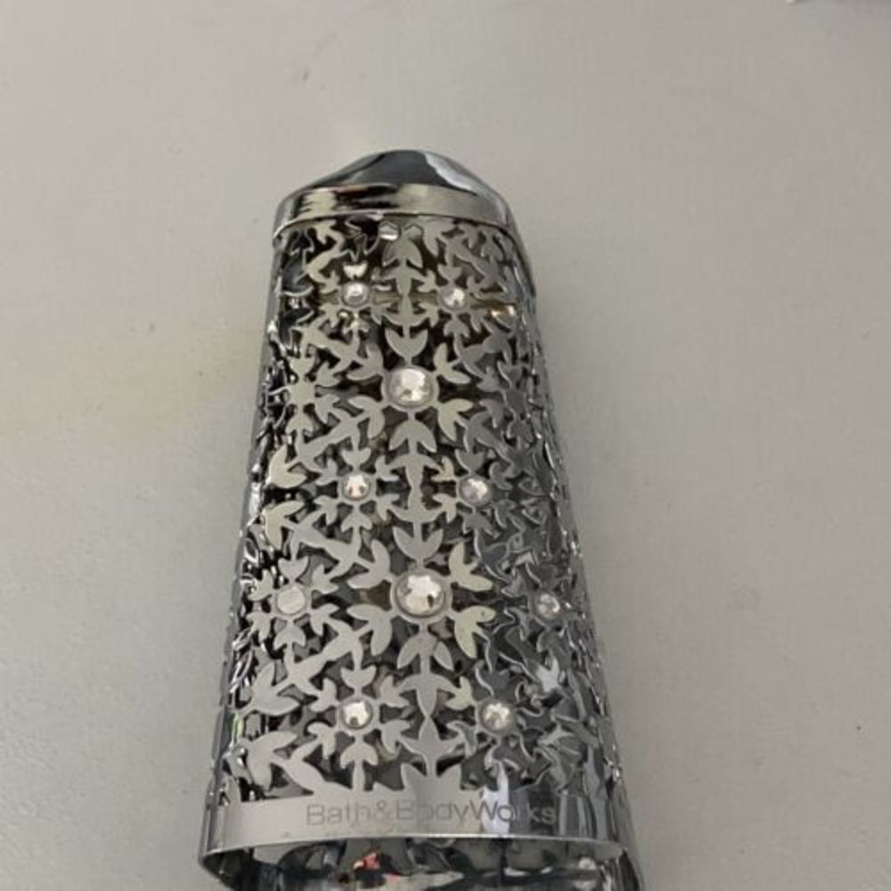 Bath & Body Works Soap Dispenser Holder Sleeve Snowflake Holiday Clear Gem Stone